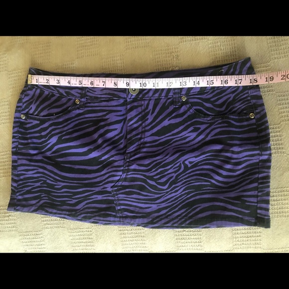 CityStreets Zebra print mini skirt - Picture 4 of 4